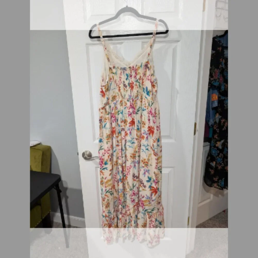Torrid Carrie Floral Lace Inset Maxi Dress in Size 2 (18/20) - Picture 8 of 15